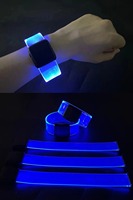 Bracelet LED personnalisable avec boucle magnétique pour le sport, la course nocturne, les concerts, Noël, Pâques, la Saint-Valentin et les événements