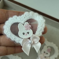 RYL Schattig roze liefdesborduurwerk kant konijn parel strik applicatie patch DIY kledingaccessoires voor kinderkleding
