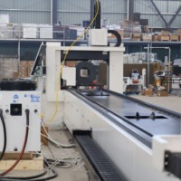 Découpeuse laser CNC industrielle pour tubes avec fonction de chanfreinage et laser fibre 6000W pour tubes ronds, carrés et rectangulaires en acier et aluminium