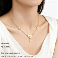 Collier ajustable en acier inoxydable plaqué or, résistant aux rayures et inaltérable, avec pendentif fleur, idéal comme cadeau pour femme