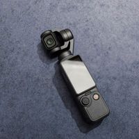 Caméra portable 4K/240fps avec capteur CMOS 1 pouce, 107 Go de stockage, 2x 4K sans perte, idéale pour le vlogging - Offre Spéciale
