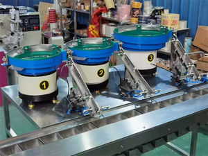 Alimentateur vibrant automatique intelligent Yunqingtech pour vis et quincaillerie, pour machines d'emballage - Product Image 4