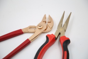 <strong>Non</strong> <strong>Sparking</strong> Hand <strong>Tools</strong> <strong>Non</strong> Magnetic Factory Price Lineman Cutting Pliers Long Nose Pliers - Product Image 2