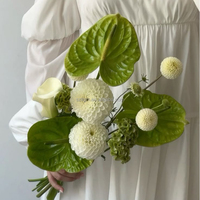 Hochzeitsblumenstrauß Brautstrauß Realistische Blumen für die Braut Weiß und Grün Hochzeitssträuße Künstliche Blumen Brautjungfernstrauß