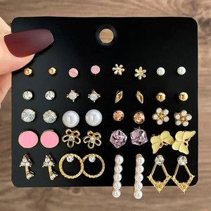 Juego de Aretes de Aleación Chapados en <span class=keywords><strong>Oro</strong></span> con Perlas de Imitación <span class=keywords><strong>y</strong></span> Circonitas, Joyería de Moda para Mujer, Regalo para Uso Diario o Fiestas - Product Image 4