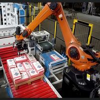 Robot industriel KUKA 6 axes haute performance avec une charge utile de 210 kg et une portée de 2701 mm, bras de palettisation pour l'assemblage automobile