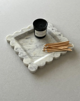 Stonekocc Brand 20x20x2CM Français Vintage Wabi-Sabi Plateau en dentelle de marbre naturel avec plaque d'aromathérapie amovible en travertin