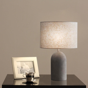 Lámpara de Mesa de Tela Versátil de Estilo Nórdico Moderno para Sala de Estar, Dormitorio, Estilo Industrial Retro Minimalista, Lámpara de Mesa Creativa - Product Image 5