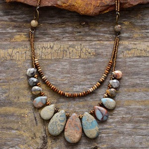 Collar con Colgante de Piedra Natural Turquesa, Joyería Unisex Hecha a Mano, Accesorio de Moda - Product Image 1