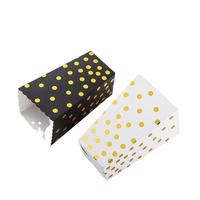 Boîte d'emballage alimentaire en gros pour pop-corn et aliments, carton jetable noir et blanc avec estampage à chaud, pour poulet, riz, frites, en papier