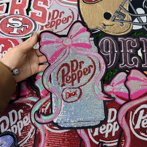 แพทช์ปักลายโบว์สีชมพูรูปขวดโค้กแบบ<span class=keywords><strong>เช</strong></span>นีลขายส่ง ขนาดใหญ่สำหรับเสื้อฮู้ดดี้ แพทช์ปักเลื่อมขนาดใหญ่ มีสินค้าในสต็อก - Product Image 1