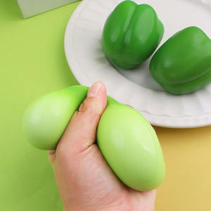 Juguete Antiestrés de Pimiento Verde y Rojo Realista y Creativo, de TPR, para Niños y Adultos, para un Momento Relajante - Product Image 5