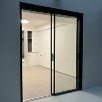 Porte coulissante panoramique multi-voies de style villa en alliage d'aluminium au design moderne, finition étanche, avec verre trempé double couche