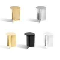 Kinno Meilleure vente Table d'appoint nordique simple Style crème avec bord géométrique en métal Tables basses en acier pour la maison et l'extérieur