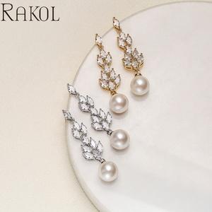 RAKOL EP5285 barroco exquisito mujeres elegante cristal brillante gran perla fiesta boda pendientes - Product Image 5