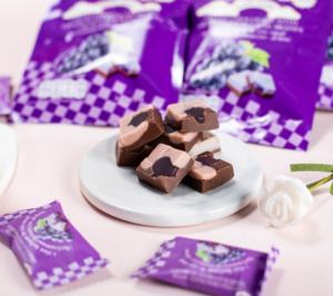 Boîte <span class=keywords><strong>de</strong></span> 144g <span class=keywords><strong>de</strong></span> bonbons au <span class=keywords><strong>chocolat</strong></span> aigre-doux solide en forme d'<span class=keywords><strong>oeuf</strong></span> <span class=keywords><strong>de</strong></span> Pâques enveloppée d'une feuille noire pour cadeau <span class=keywords><strong>de</strong></span> fête <span class=keywords><strong>de</strong></span> vacances - Product Image 6