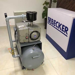 Sistema de Bomba de Vacío Becker de 500 Lpm, Motor Eléctrico de Baja Presión, Cuerpo de Hierro Fundido - Product Image 1