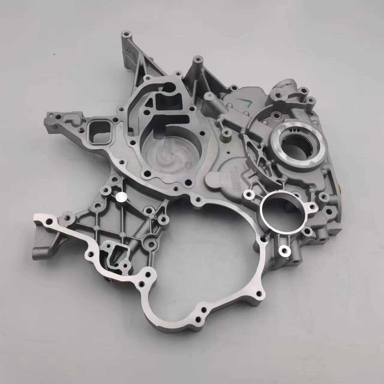 日産用オイルポンプフロントカバーエンジンタイミングギアカバーケース