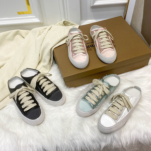 Chaussures basses blanches à bout rond pour femmes, chaussures plates à lacets et semelle épaisse, style polyvalent - Product Image 1