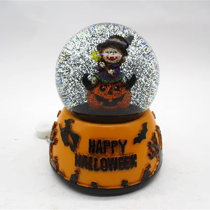 Fábrica personalizada Halloween decoración del hogar resina música bola <span class=keywords><strong>de</strong></span> cristal adornos gato negro globo <span class=keywords><strong>de</strong></span> <span class=keywords><strong>nieve</strong></span> <span class=keywords><strong>esfera</strong></span> <span class=keywords><strong>de</strong></span> cristal arte Bola <span class=keywords><strong>de</strong></span> agua - Product Image 3