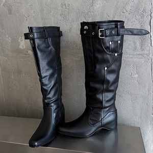 Bottes longues pour femme, personnalisées, d'hiver, style western, à coupe ample et plissée, avec talons compensés hauts, boucles de ceinture sur le dessus et effet baggy - Product Image 6
