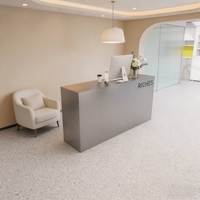 Bureau de réception octogonal en MDF de style moderne avec éclairage LED pour hôtels, écoles, centres commerciaux