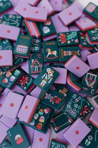 Set Regalo di Lusso Personalizzato per Mahjong Americano a Tema Schiaccianoci Natalizio, 160 Pezzi in Acrilico a 4 Strati, Durevole e Portatile - Product Image 4