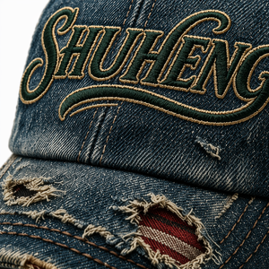 Casquette de baseball en denim délavé vintage avec logo brodé personnalisé et détails déchirés pour un style rétro urbain - Product Image 3