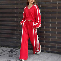 Ensemble 2 pièces tendance pour femme : haut court à col en V et pantalon large à rayures latérales, survêtement décontracté