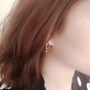 Creative Simple Asymmetric <strong>Earrings</strong> Fashion Personality Note <strong>Earrings</strong> Female Wholesale - Product Image 2