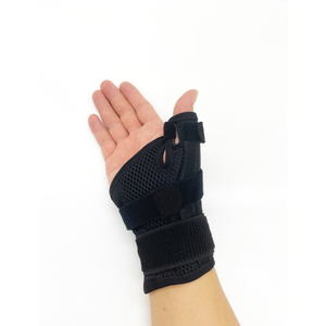 สายรัดข้อมือโพลีเอสเตอร์แบบปรับได้พร้อมปลอกนิ้วหัวแม่มือแยกอิสระช่วยเพิ่มความแข็งแรงในการจับ รองรับการฝึกความแข็งแรง ป้องกันข้อมือ - Product Image 1