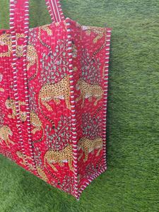 Sac fourre-tout en coton à imprimé floral matelassé écologique sac à bandoulière Boho Hippie réversible marché de voyage plage imprimés d'animaux imprimés à la main - Product Image 2