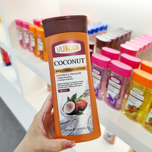 Loção Corporal Natural Orgânica UUKKG 400ml com Cúrcuma, Vitamina C, Clareadora, Anti-Acne, Retinol, Hidratante e Creme Clareador - Product Image 4