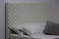 Cadre de lit TV en velours blanc luxueux