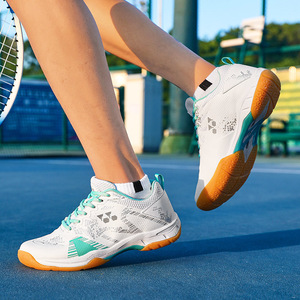 รองเท้าแบดมินตันกลางแจ้งรุ่นใหม่ขายดี รองเท้าผ้าใบสำหรับมืออาชีพ น้ำหนักเบา สวมใส่สบาย เหมาะสำหรับคู่รัก เล่นวอลเลย์บอลได้ - Product Image 3