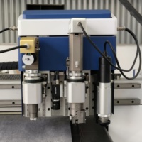 YINENG TECH CNC KT Board PVC Die Cutter Table de découpe en carton avec coupe au couteau