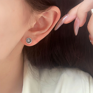 Pendientes de Plata de Ley 925 Kaiming, Diseño de Moneda Fantasma de Montaña Estilo Chino, para Uso Diario - Product Image 1