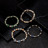 Magnifique Bracelet Perlé Multicolore en Pierres Précieuses Naturelles avec Breloques Cœur et Entretoises Métalliques Plaqué Or – Idéal pour Cadeaux