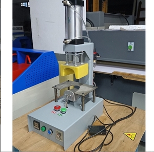 Nouvelle presse pneumatique à tête unique pour la fabrication de chaussures, formage de plastique thermofusible avec composants essentiels : roulement et moteur - Product Image 5