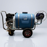 Pulvérisateur agricole mobile à essence monté sur chariot avec réservoir d'eau en plastique de grande capacité