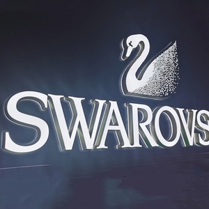 Insegna Luminosa LED Personalizzata in Acrilico con Lettere in Rilievo per Uffici e Boutique, Logo Aziendale Illuminato - Product Image 6