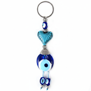 Llavero de Cristal Hecho a Mano con Cuentas de Corazón Turquesa y Ojo Turco, Hecho en Turquía - Product Image 2