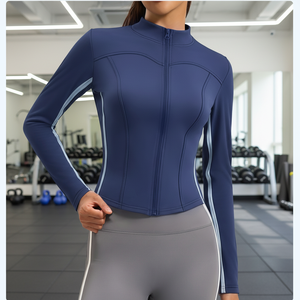 Chaqueta deportiva de yoga de manga larga de alta calidad para mujer, transpirable, para gimnasio, con estampado suave, venta al por mayor, con cremallera y orificios para los pulgares - Product Image 1