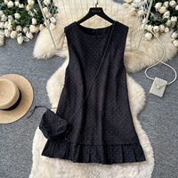 Robe courte sans manches à pois pour femmes, col ras du cou, ourlet plissé, mini-robe décontractée pour le printemps et l'été