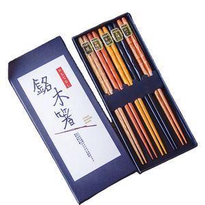 Ensemble de 5 paires de baguettes japonaises coréennes en bois naturel, ensemble cadeau léger avec étui, baguettes en bois naturel - Product Image 3