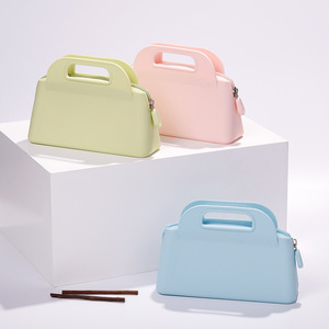 กระเป๋าถือซิลิโคนกันน้ำ กระเป๋าเครื่องสำอางซิลิโคน ขายตรงจากโรงงาน - Product Image 1