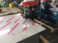 Machine à perforer les trous de bagages mécanique haute précision YESHINE avec moteur à roulement et pompe pour la fabrication de valises et de coques de bagages