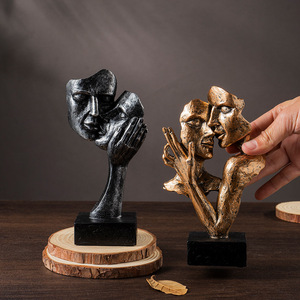 Ornements de couple en résine de style créatif et simplicité nordique moderne, décoration de salon et de salle à manger de haut niveau, petites décorations pour la maison - Product Image 1