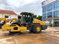 Compacteur à tambour unique haute performance XS265 de 26 tonnes avec une charge linéaire statique de 784 N/cm pour le compactage de roches et de sols