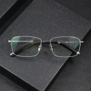 Kính mắt gọng titan mạ vàng 18K H2365 sừng trâu, kiểu nửa khung vuông sang trọng, xuất xưởng Thâm Quyến - Product Image 2